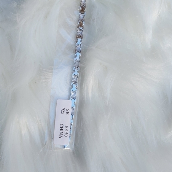 Elegant Sterling‎ Silver Puzzle Bracelet - Picture 4 of 8